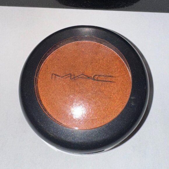 MAC PAPARAZZ-SHE EYESHADOW - Picture 3 of 3
